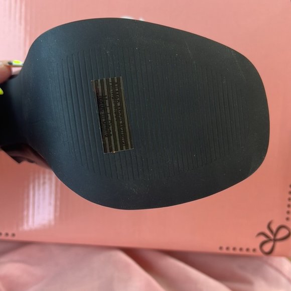 Black Square Open Toe Chunky Heel Platform Size 6.5 *LAST PAIR* - Picture 4 of 11